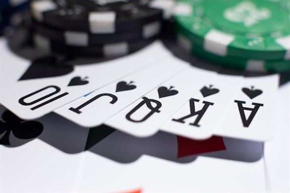 Najlepsze praktyki zarządzania krótkim stackiem w turniejach pokerowych