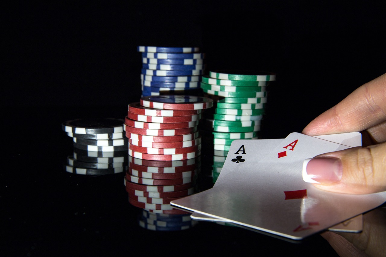 Wpływ turniejów High Roller na branżę pokerową