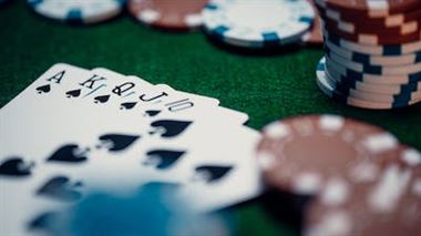 Odkrywanie wariantów pokera: Fixed Limit, Pot Limit i No Limit – wyjaśnienie