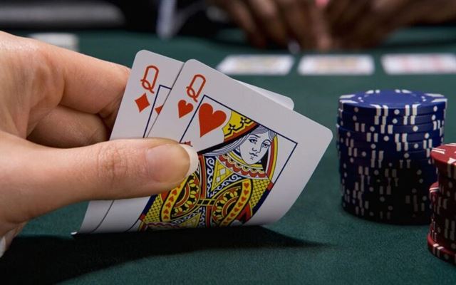 Jak radzić sobie z Chip Dumpingiem: Przewodnik po uczciwej grze w pokera