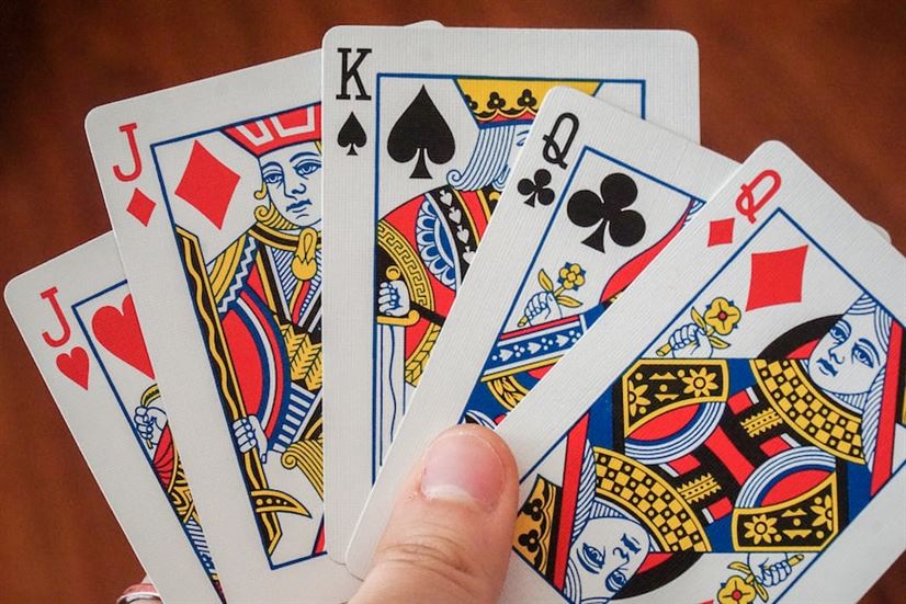 Odkrywanie mniej znanych odmian pokera: Odkrywanie wyjątkowych gier karcianych