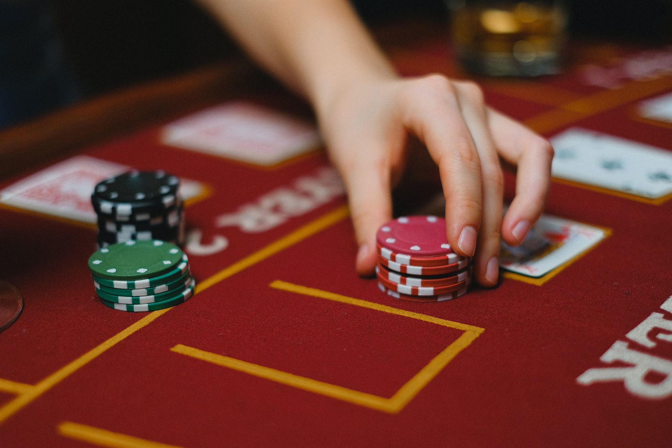 Agresja jako Klucz do Zwycięstwa: Twoja Strategia w Pokerze
