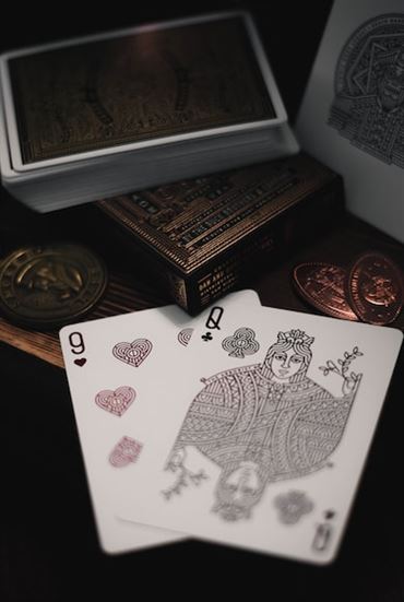 Pokerowa Moc Zasad: Klucz do Skutecznej Gry!