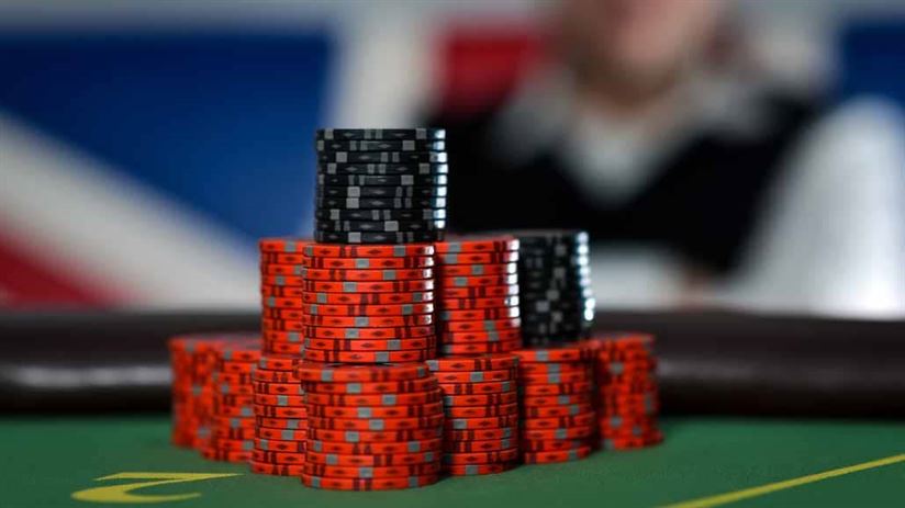 Opanuj Podstawy Gry w Pokera: Zbuduj Solidne Fundamenty Gracza!