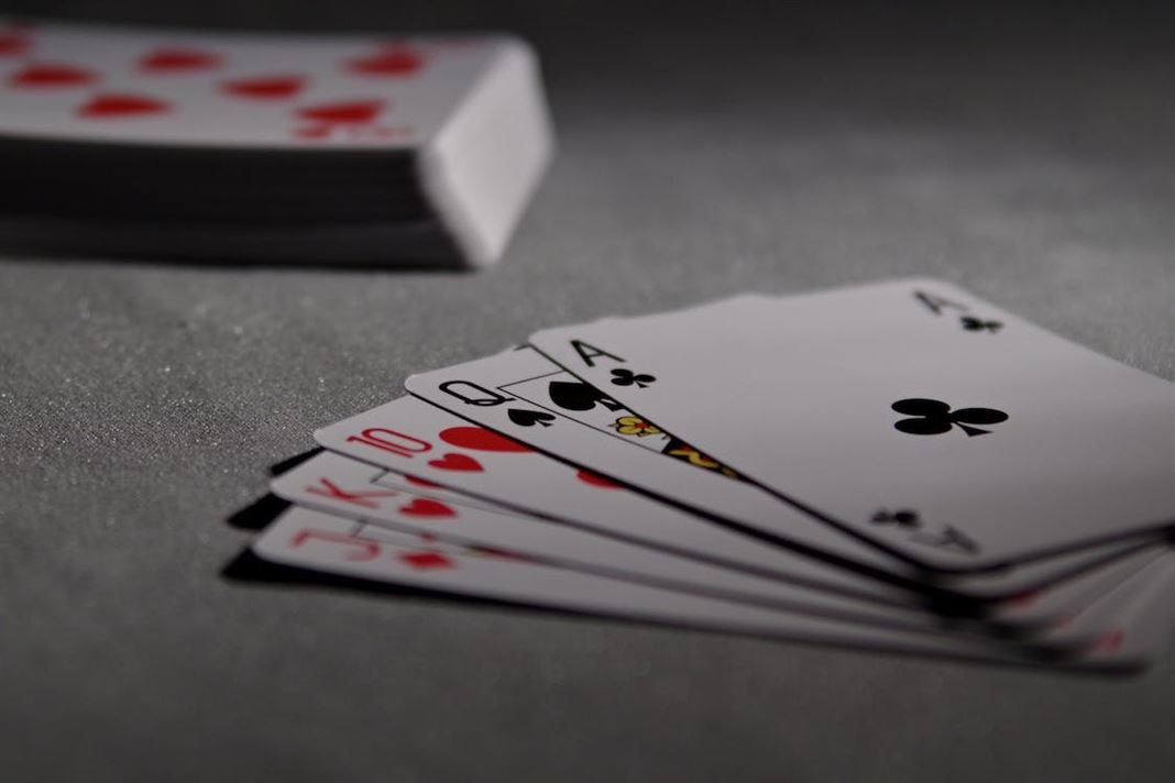 Odkryj Warianty Pokera: Zagraj w Nowe Gry i Zaskocz Przyjaciół!